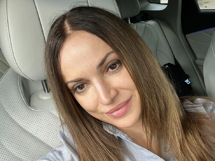 53-летняя литовская фигуристка Маргарита Дробязко опубликовала умилительные фото с очаровательной дочкой. Николина, родившаяся семь месяцев назад, стала первенцем Маргариты и ее мужа и партнера по танцам на льду Повиласа Ванагаса.