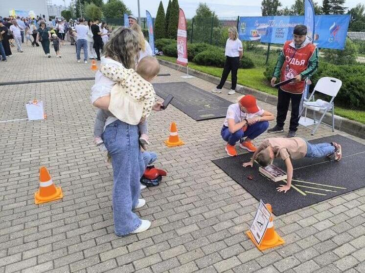 Калужане отметили День семьи «Ромашкой» в ритме ГТО