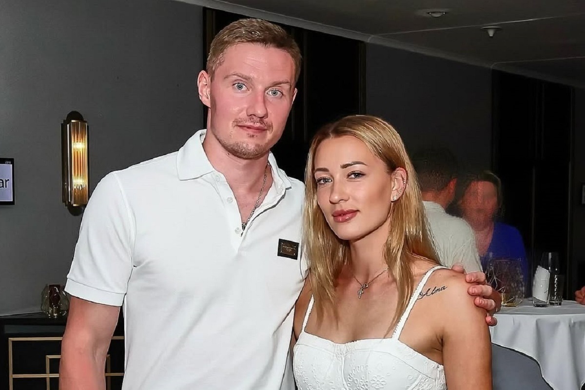 Новобрачные провели повторный обряд в райском месте