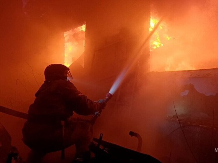 Псковичам напомнили про опасность неосторожного обращения с огнем