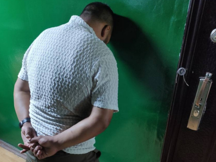 Полиция задержала шесть участников конфликта у торгового центра в Рязани