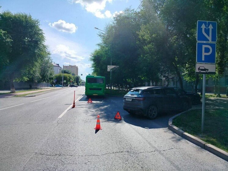 В Тюмени произошло ДТП с пассажирским автобусом: есть пострадавшие