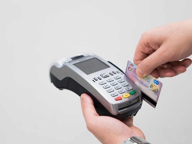 Калужанам рассказали, когда им могут заблокировать карту