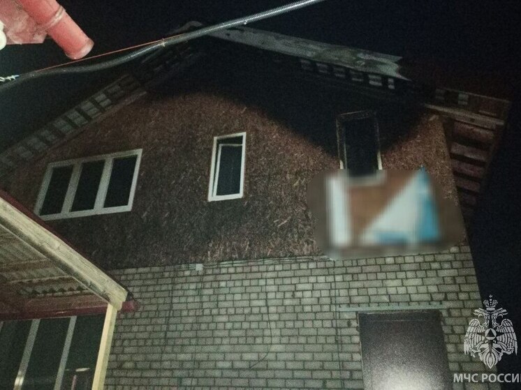 В Иванове из-за разряда молнии сгорел жилой дом