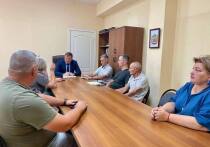 «Поезд здоровья» в Энергетике: более 500 жителей получили медицинскую помощь
В администрации посёлка прошло рабочее совещание под руководством главы Владимира Мирохина, где обсудили актуальные вопросы развития территории