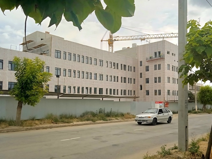 Новую поликлинику в Камышине Волгоградской области построили на 40%