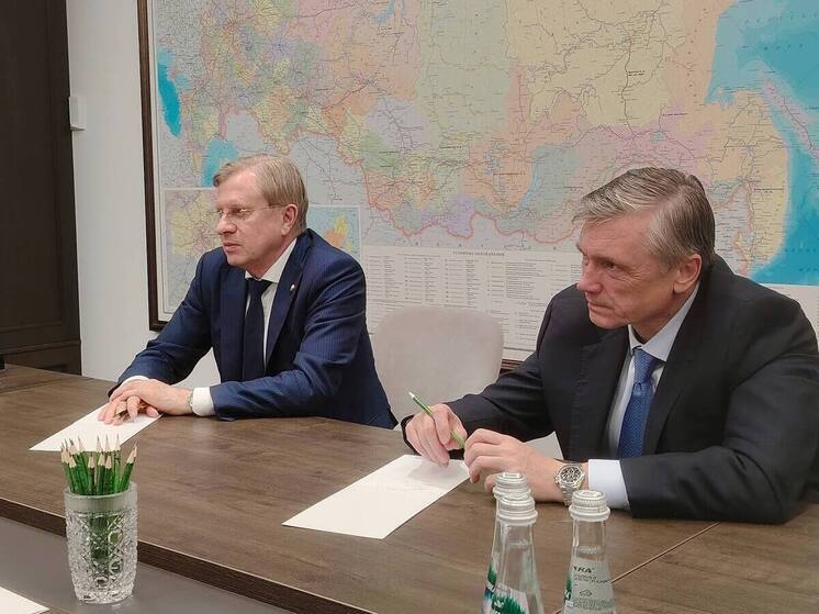 Вице-премьер Виталий Савельев провел встречу с главой ДНР