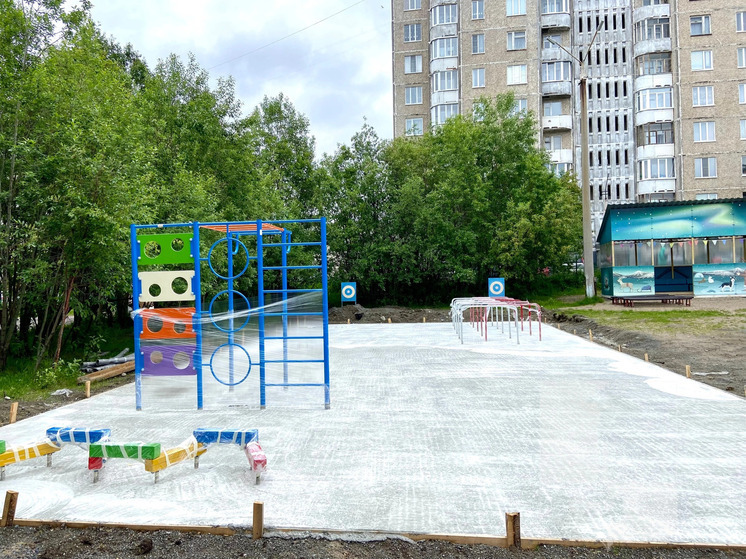 В Мончегорске начали ремонт перед новым учебным годом