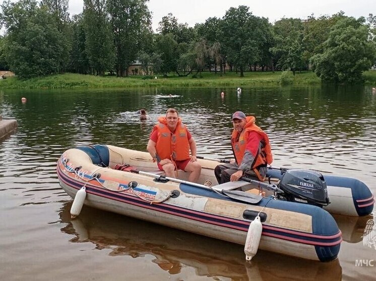 В Пушкине мальчик едва не утонул во время купания без взрослых