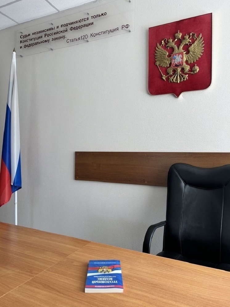 Во Владимире водитель с топором возместил ущерб за поврежденный автомобиль