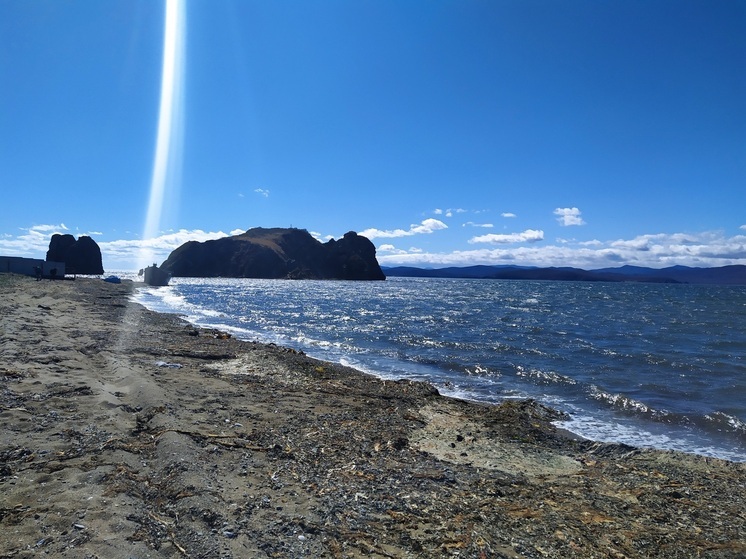 Антициклон принес жару и сильный ветер в Приморье