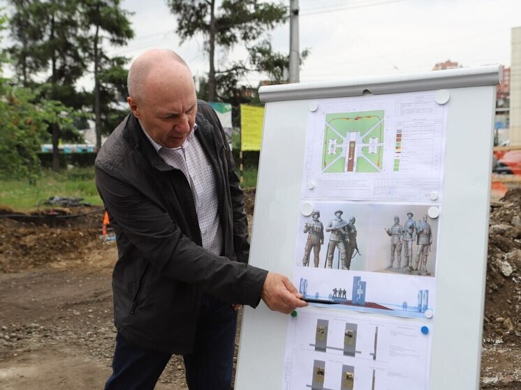 Ход благоустройства площади Декабристов проверил мэр Иркутска