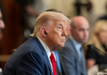 Трамп объявил о введении 50-процентных пошлин на Бразилию, ссылаясь на "охоту на ведьм" против экс-президента этой латиноамериканской страны Жаира Болсонару. Последние угрозы усиливают опасения, что неустойчивая торговая стратегия президента может привести к росту инфляции в США.