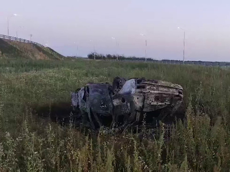 Под Волгоградом скончался водитель в ДТП с загоревшимся автомобилем