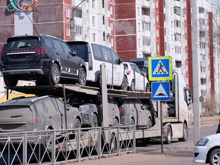 В Бурятии падает спрос на автомобили при росте предложения