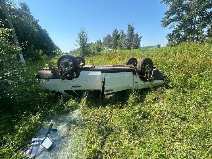 ВАЗ закувыркался под Липецком, водитель в больнице