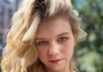 21-летняя российская фигуристка Александра Трусова записала рилс, где ответила всем, кто пытается ее критиковать и давать непрошенные советы. Спортсменка не стала вступать в конфликт с хейтерами, но твердо и спокойно выразила свою точку зрения.