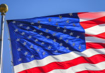 У США есть план по разведению миллионов мух и сбросу их с самолетов. Сотни миллионов мух, падающих с самолетов в небе, могут показаться ужасным кошмаром, но эксперты говорят, что такой рой может стать лучшей защитой животноводческой отрасли от плотоядной угрозы, готовой вторгнуться на юго-западную границу Соединенных Штатов.