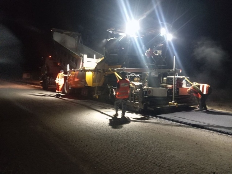 В Донецке ремонт дорог идёт в круглосуточном режиме