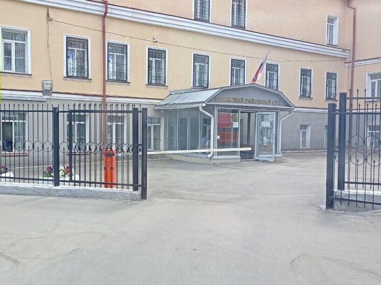 В саратовские суды требуется семь судей