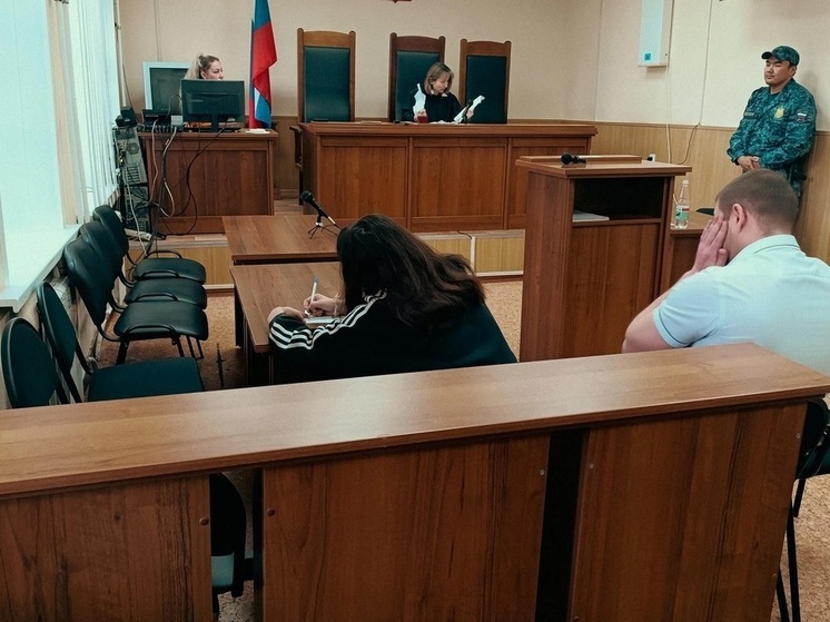 В Иркутске прошло первое заседание суда по делу блогерши Марии Махмутовой