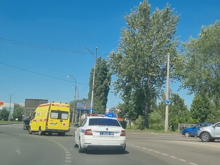Липецкие автоинспекторы выявляют водителей, не пропускающих спецтранспорт