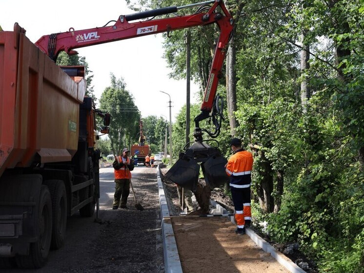 Продолжается капитальный ремонт автодороги Бежаницы – Сущево – Цевло