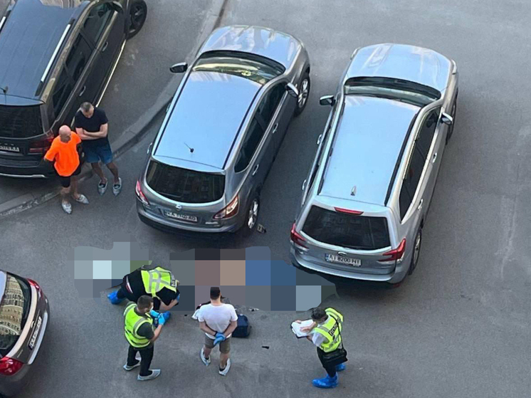 Сегодня около девяти утра в Киеве был хладнокровно застрелен в упор полковник Службы безопасности Украины Иван Иванович Воронич, 1974 года рождения