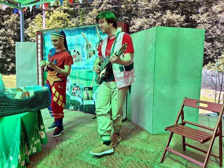 Тульский ТЮЗ провел выступление для детей из Луганской Народной Республики