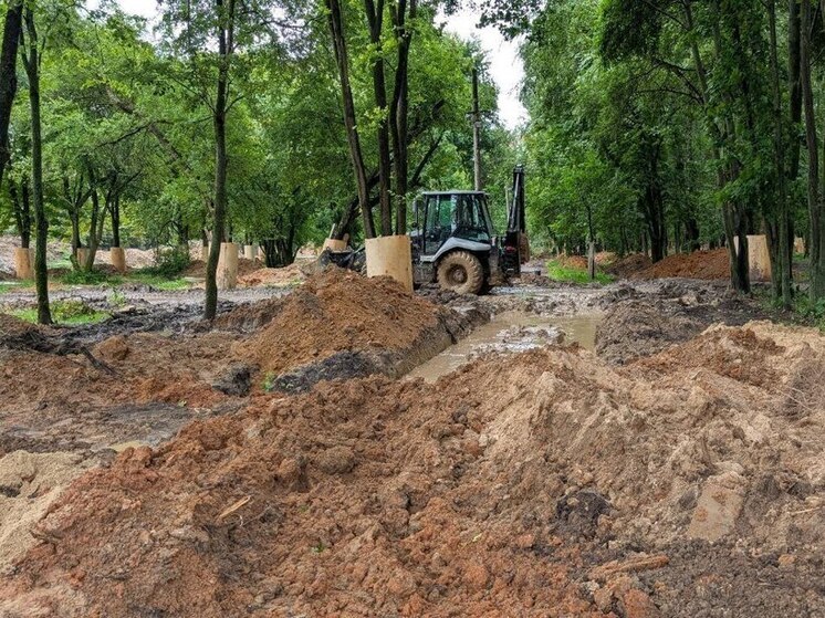 Александр Коган оценил ход работ в парках «Сказка» и «Питомник» в городском округе Серпухов