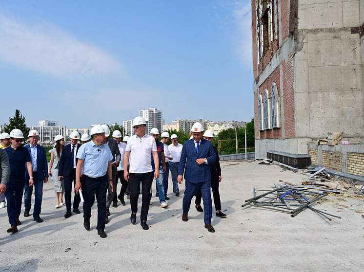 На мечети "Ар-Рахим" в Уфе возвели все четыре минарета