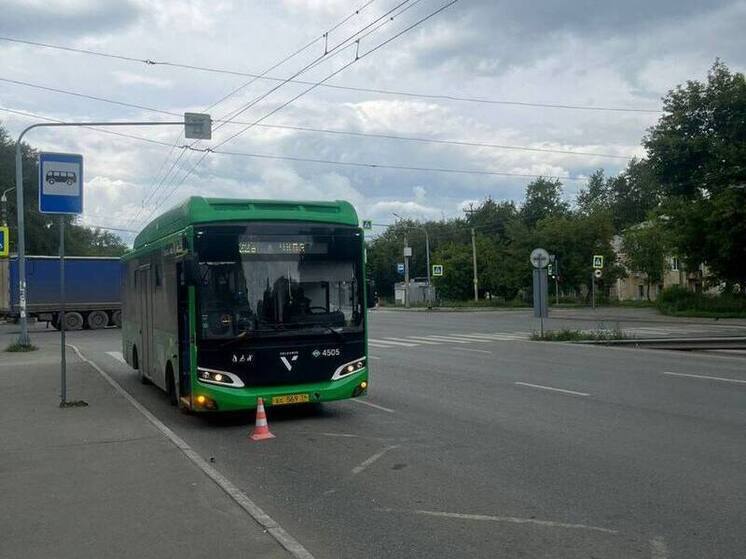 В Челябинске городском автобусом управлял водитель-бесправник