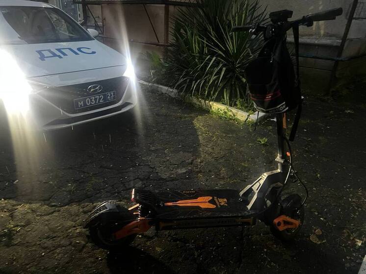 Нетрезвый водитель самоката управлял транспортом без прав в Хостинском районе