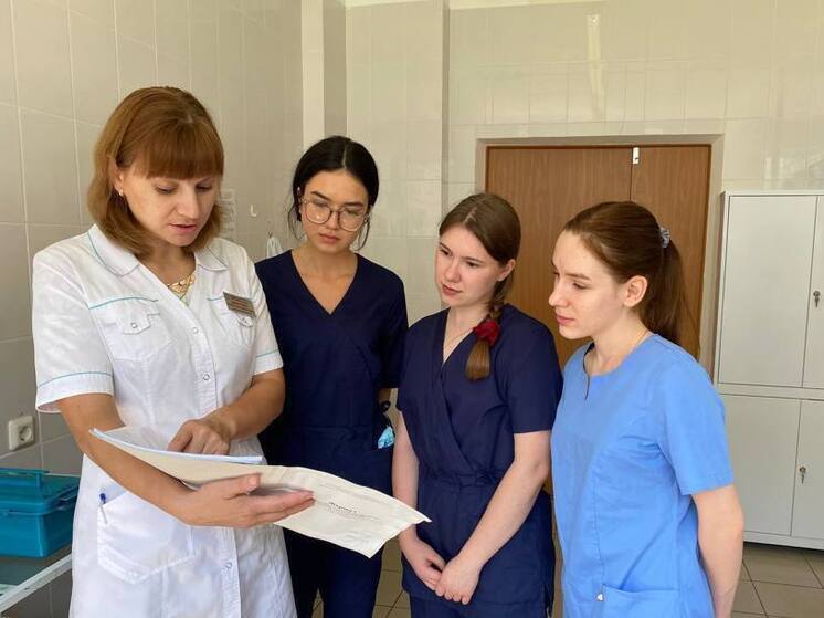 Студенты медфака ЧГУ проходят практику в Городском клиническом центре