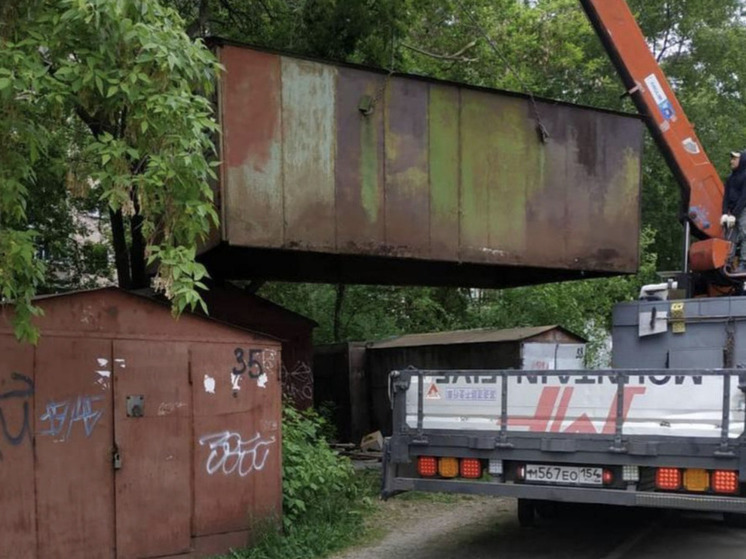 В Новосибирске на улице Петухова появится новая парковка вместо гаражей и свалки