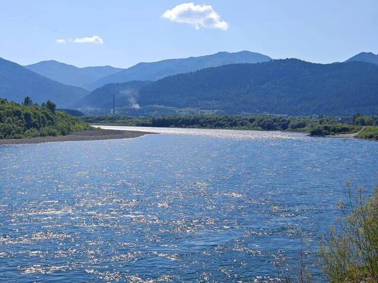 Жители Абазы оборвали главе города телефон из-за уровня воды в Абакане