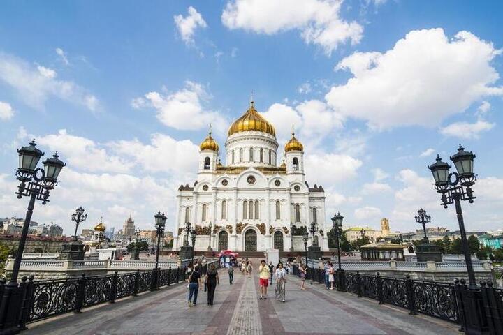 В РПЦ предложили россиянам спасаться от жары в храмах