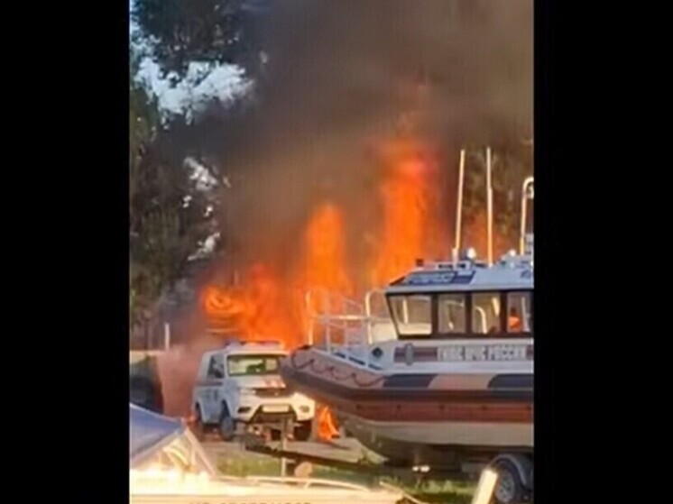 Возле строящегося ЖК в Хабаровске произошел пожар