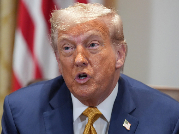 Трамп собрался вооружать Киев за счет НАТО