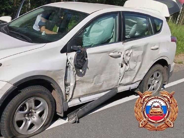 Водитель отвлекся от дороги стал виновником аварии с пострадавшим в Тверской области