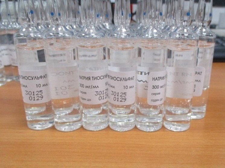 Иностранцы пытались вывезти из Екатеринбурга в Баку 4 килограмма лекарств