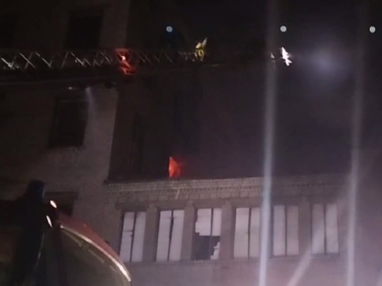 В ЛНР произошёл пожар на Ровеньковском комбинате хлебопродуктов