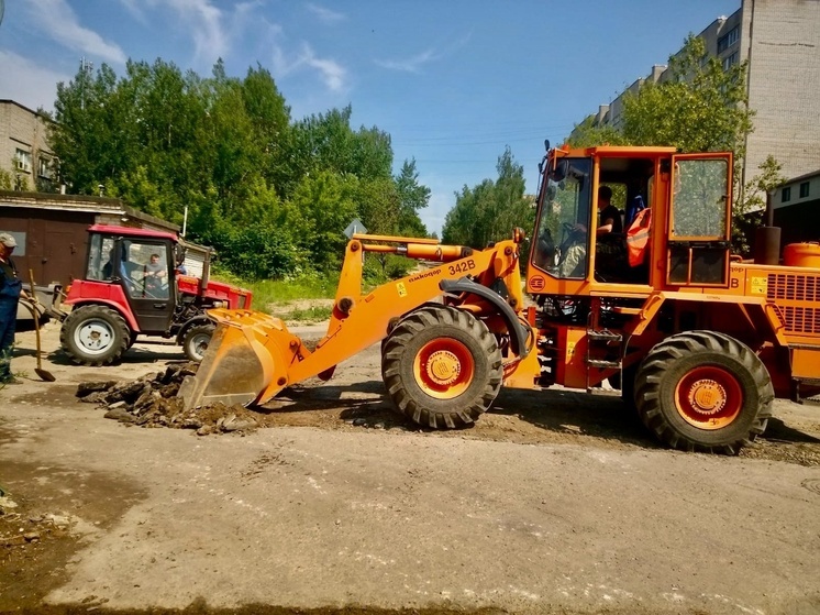 В Смоленске ремонтируют улицу Марии Октябрьской