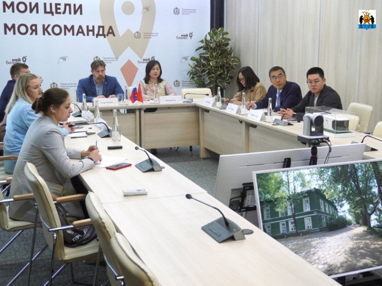 Китай предложил Великому Новгороду строить глэмпинги из капсульных хостингов