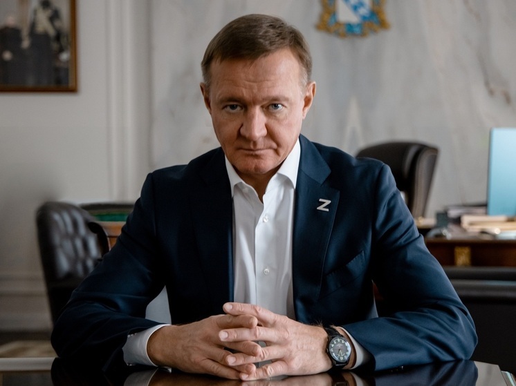 Катафалк c телом Старовойта прибыл на Смоленское кладбище Петербурга