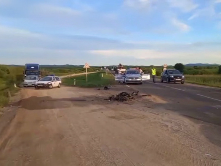 Мотоциклист без прав погиб в лобовом столкновении на трассе в Приморье