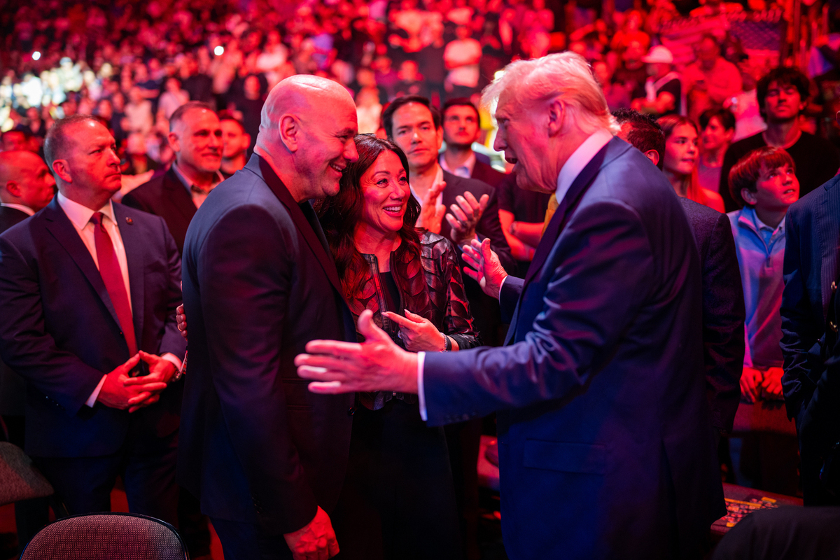 Президент Америки заявил о желании провести турнир UFC на лужайке перед Белым домом