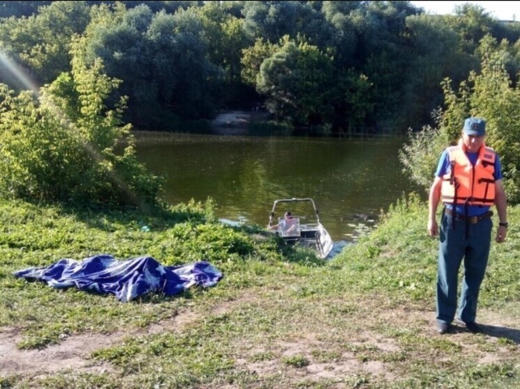 В Орле недалеко от Бетонного переулка утонул мужчина