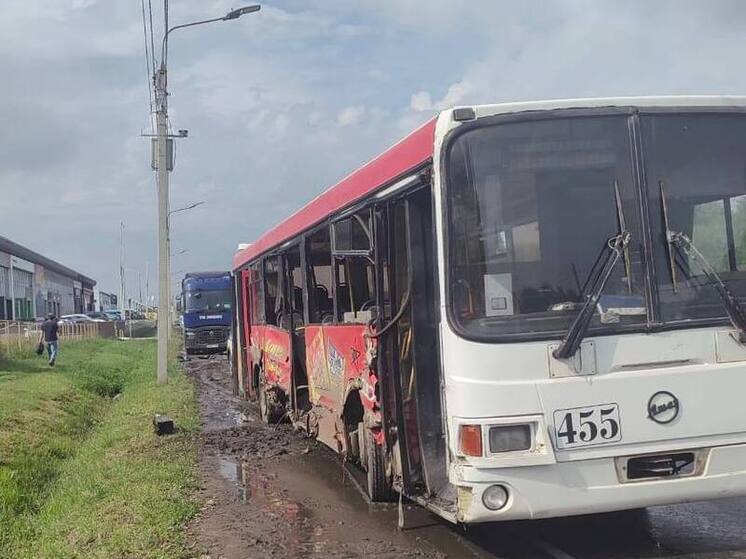 В Омске произошло ДТП с пассажирским автобусом: есть пострадавшие