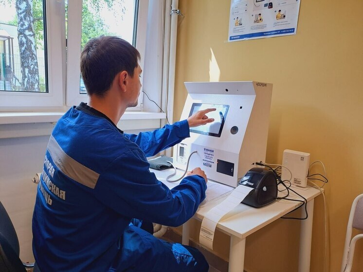 Водители скорой Чувашии проходят медосмотр за минуту, с помощью новых терминалов